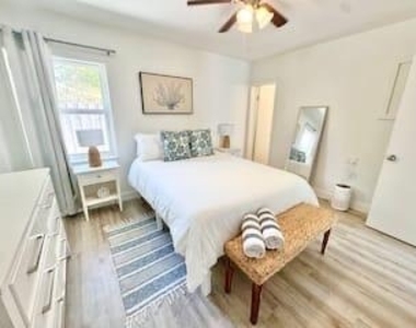 1130 Ne 18th Avenue - Photo Thumbnail 7
