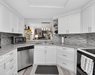 7254 Clunie Place - Photo Thumbnail 7