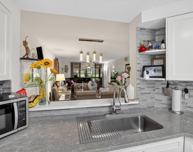 7254 Clunie Place - Photo Thumbnail 9