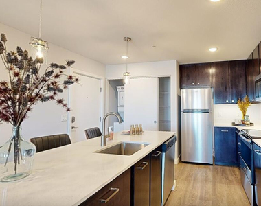 6025 W Thomas Road - Photo Thumbnail 3