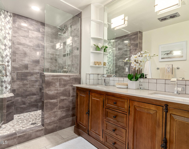 1935 E Coolidge Street - Photo Thumbnail 18