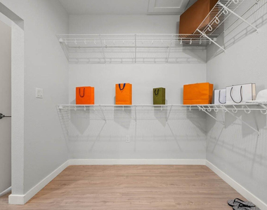 6025 W Thomas Road - Photo Thumbnail 9