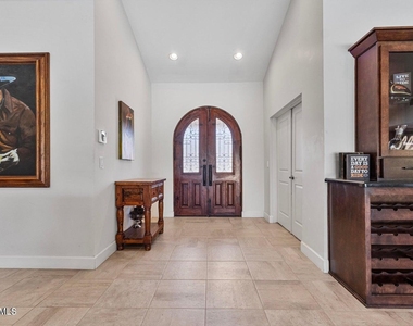 10626 N Indian Wells Drive - Photo Thumbnail 4