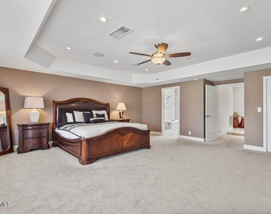 10626 N Indian Wells Drive - Photo Thumbnail 11