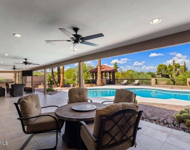 10626 N Indian Wells Drive - Photo Thumbnail 10
