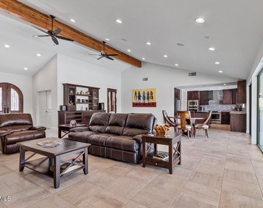 10626 N Indian Wells Drive - Photo Thumbnail 6