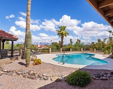 10626 N Indian Wells Drive - Photo Thumbnail 24