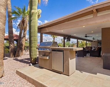 10626 N Indian Wells Drive - Photo Thumbnail 27