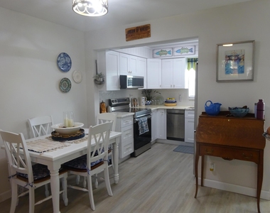 2763 W Dudley Dr Drive W - Photo Thumbnail 2