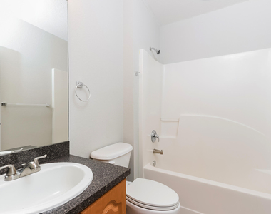 459 Sw Laconic Avenue - Photo Thumbnail 7