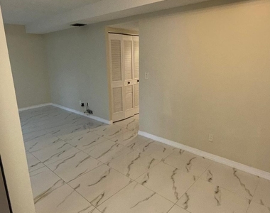 1225 S Flagler Avenue - Photo Thumbnail 7