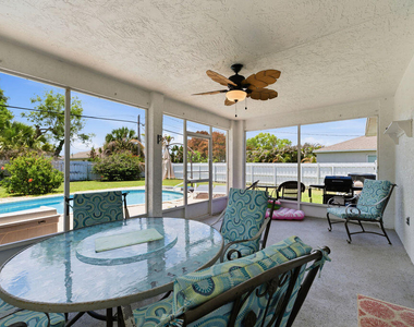 1838 Se Genaro Terrace - Photo Thumbnail 18