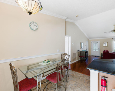 1838 Se Genaro Terrace - Photo Thumbnail 8