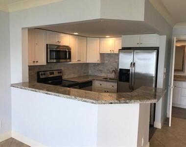 400 Wilma Circle - Photo Thumbnail 3