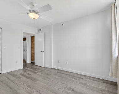103 Yacht Club Way - Photo Thumbnail 26