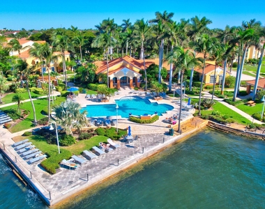 103 Yacht Club Way - Photo Thumbnail 40