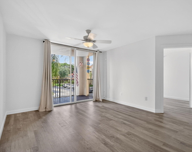 103 Yacht Club Way - Photo Thumbnail 3