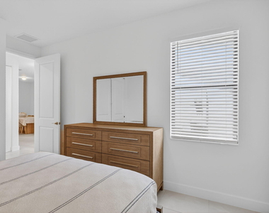 13570 Sw Starkissed Lane - Photo Thumbnail 7