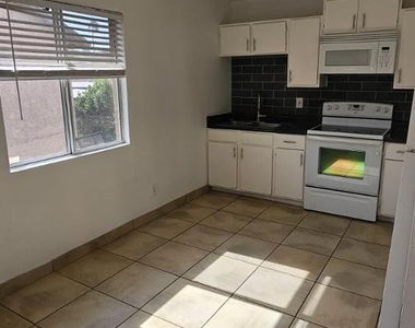 1551 E Christy Drive - Photo Thumbnail 2