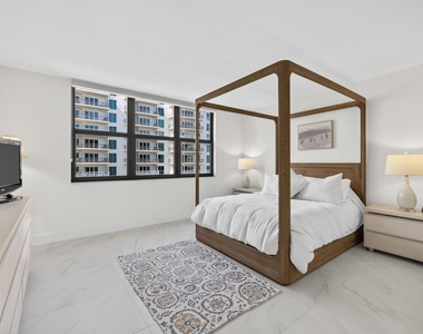 3400 N Ocean Drive - Photo Thumbnail 15