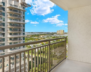 3400 N Ocean Drive - Photo Thumbnail 20