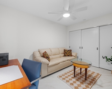 3400 N Ocean Drive - Photo Thumbnail 16