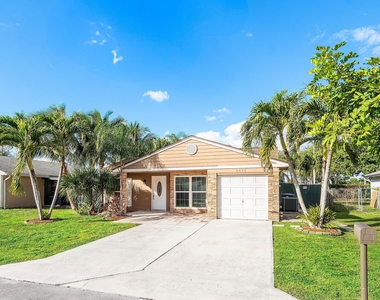 8411 Garden Gate Place - Photo Thumbnail 11