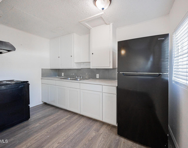 2537 E Willetta Street - Photo Thumbnail 3