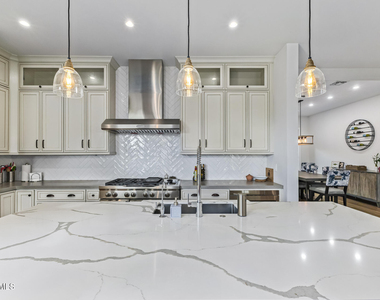 3810 E Campbell Avenue - Photo Thumbnail 6