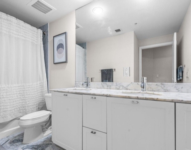 235 Ne 1st Street - Photo Thumbnail 8