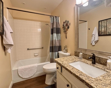 4328 E Capri Avenue - Photo Thumbnail 40