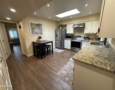4328 E Capri Avenue - Photo Thumbnail 12