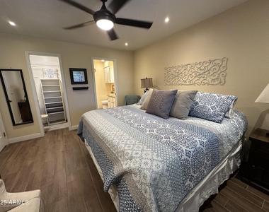 4328 E Capri Avenue - Photo Thumbnail 33