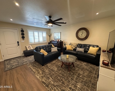 4328 E Capri Avenue - Photo Thumbnail 5