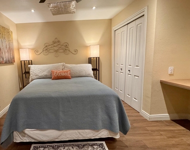 4328 E Capri Avenue - Photo Thumbnail 47