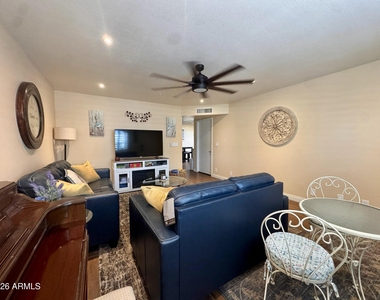 4328 E Capri Avenue - Photo Thumbnail 4