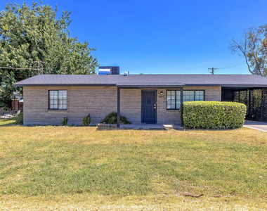 4417 N 21st Street - Photo Thumbnail 6