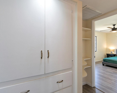 4417 N 21st Street - Photo Thumbnail 13