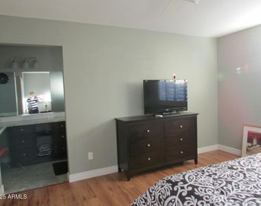 9438 E Michigan Avenue - Photo Thumbnail 14