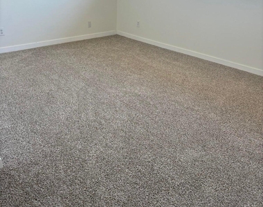 3903 S Juniper Street - Photo Thumbnail 6