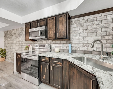 8787 E Mountain View Road - Photo Thumbnail 20