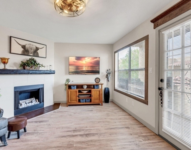 8787 E Mountain View Road - Photo Thumbnail 7