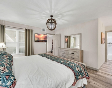 8787 E Mountain View Road - Photo Thumbnail 28