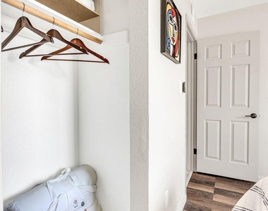 8787 E Mountain View Road - Photo Thumbnail 37