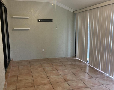 633 Sea Pine Way - Photo Thumbnail 21