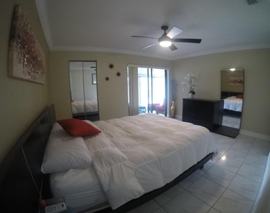 633 Sea Pine Way - Photo Thumbnail 5