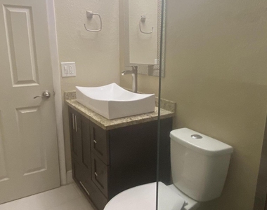 633 Sea Pine Way - Photo Thumbnail 27