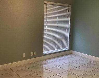 633 Sea Pine Way - Photo Thumbnail 18