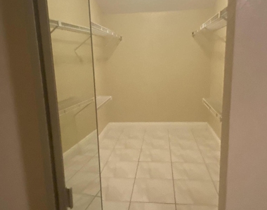 633 Sea Pine Way - Photo Thumbnail 25