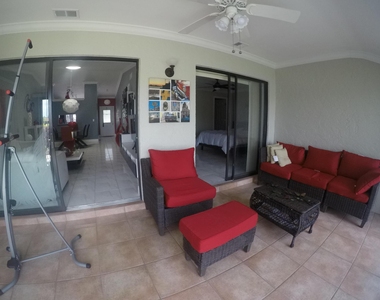633 Sea Pine Way - Photo Thumbnail 2